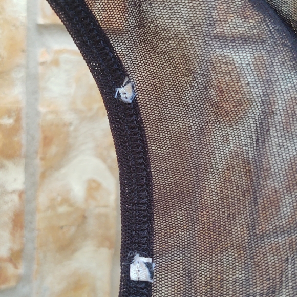 Fuzzi Sleeveless Top - Picture 5 of 6